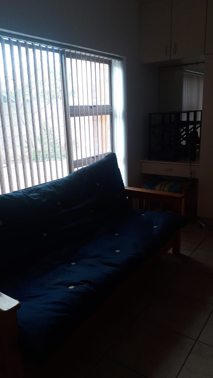 To Let 2 Bedroom Property for Rent in Wavecrest Eastern Cape